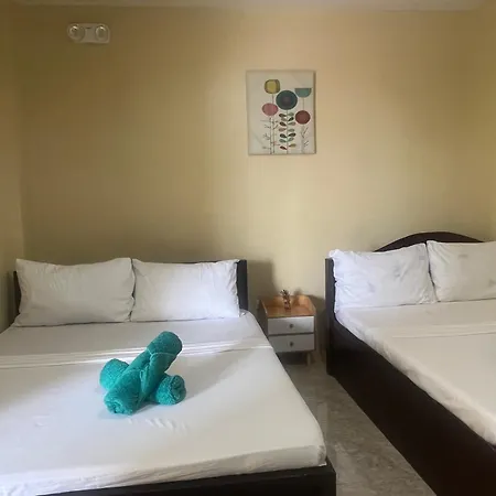 Seamed Guest House - Family Room A